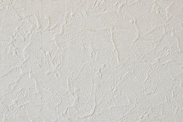 壁紙をきれいにする方法とは?汚れ別・素材別の掃除方法を解説