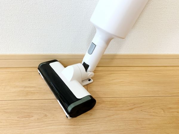 フローリングの正しい掃除方法とは?手順とコツ・ポイントを解説